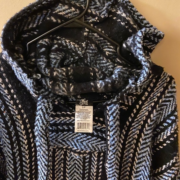 Oland Mexican blue & black sweater with hood size small - Picture 4 of 6